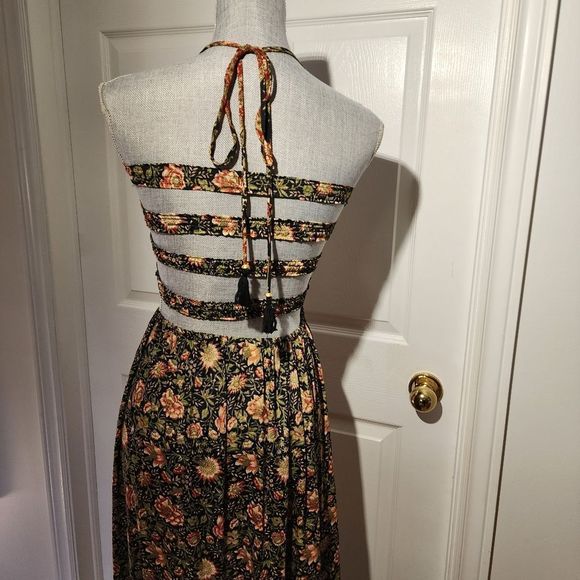 RAGA NWOT wild rose trail halter dress - Picture 5 of 7